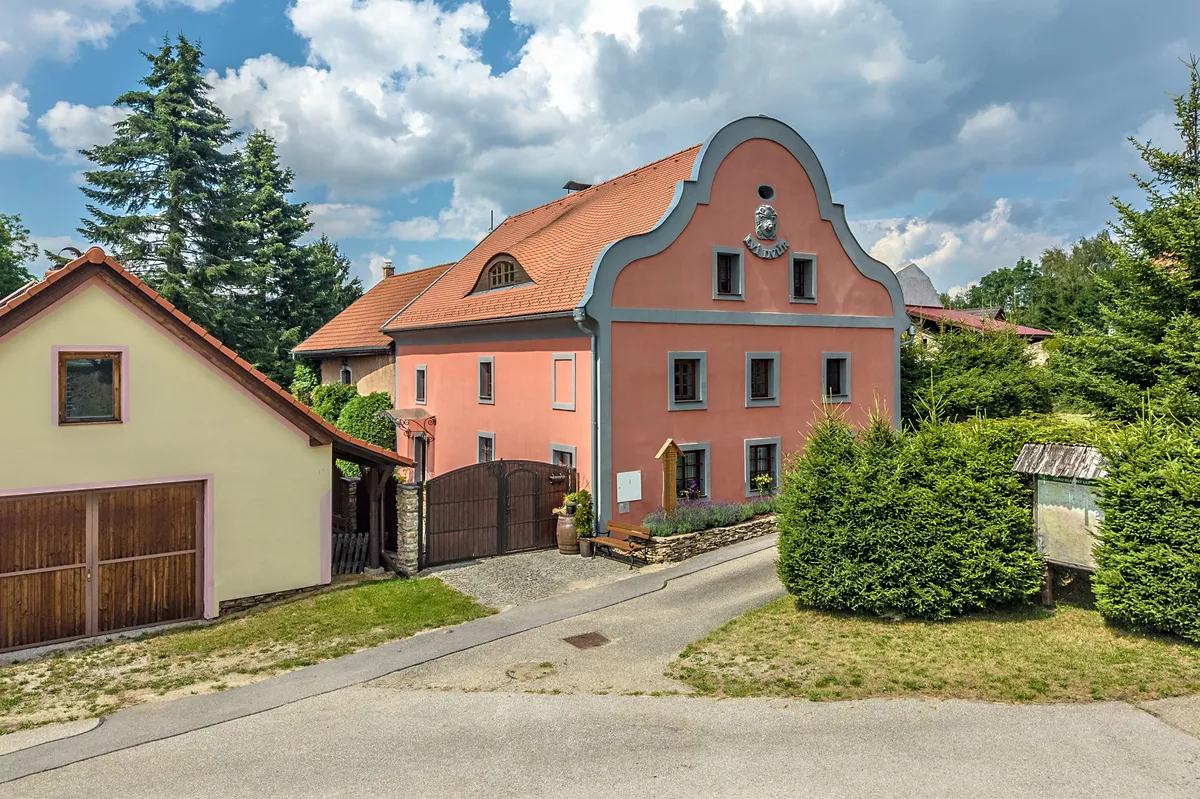 Prodej zemědělské usedlosti 405 m², pozemek 3277 m²